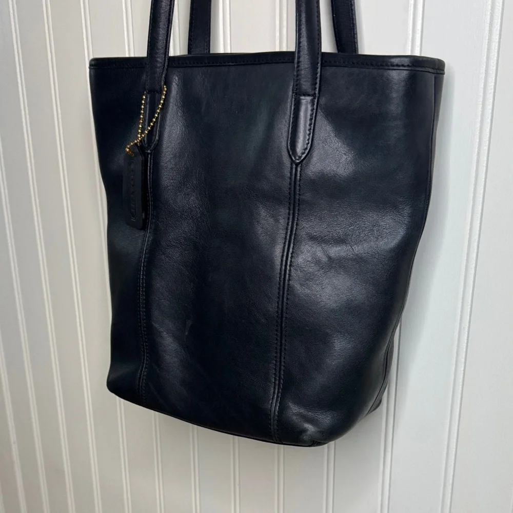 COACH Vintage Leather Legacy Lunch Tote Shopper 9077‎ Two Strap Shoulder Bag